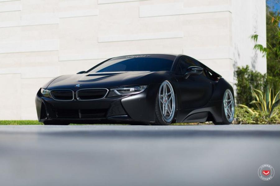  BMW i8 on Vossen Wheels (LC-104) 2016 года  (фото 6 из 39)